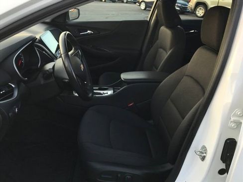 Used 2022 Chevrolet Malibu RS image 16