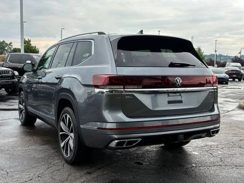 Used 2024 Volkswagen Atlas SEL Premium R-Line AWD/4WD image 9