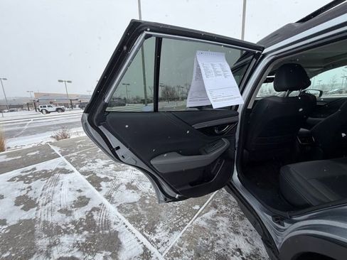 Used 2025 Subaru Outback Onyx Edition image 22
