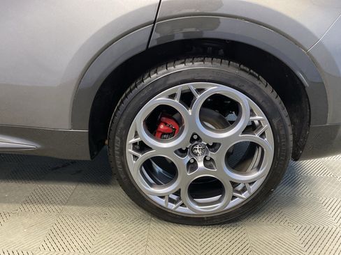 Used 2024 Alfa Romeo Tonale Veloce image 33