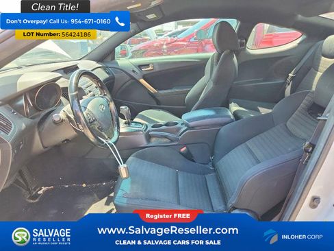 Used 2014 Hyundai Genesis 2.0T RWD image 9