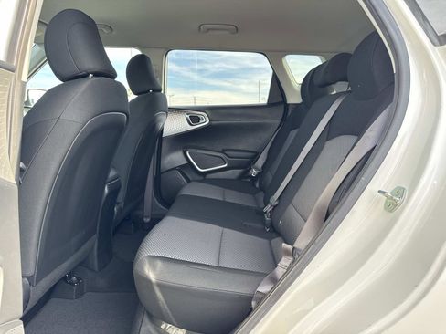 Used 2021 Kia Soul LX image 25