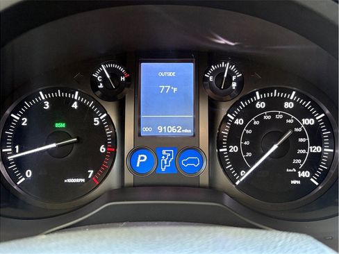 Used 2018 Lexus GX 460 w/ Navigation Package AWD/4WD image 14