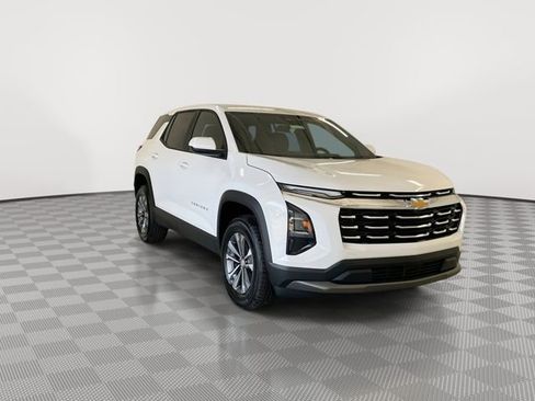 New 2026 Chevrolet Equinox LT w/ Convenience Package II AWD/4WD image 2