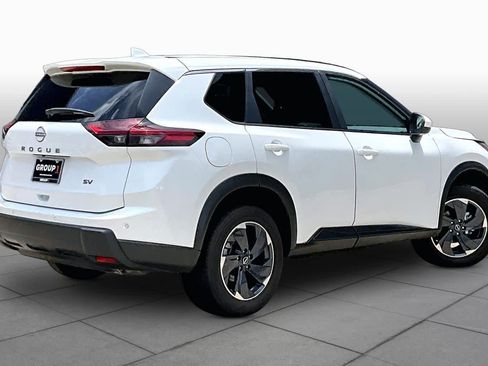 Certified 2024 Nissan Rogue SV FWD image 13