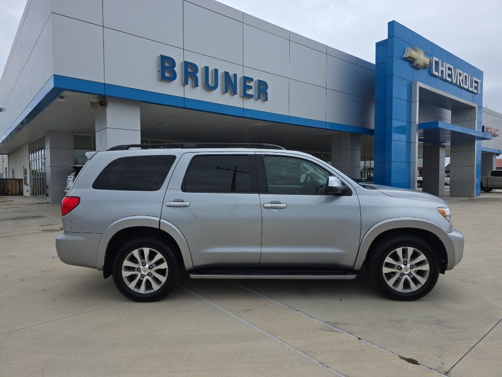 Used 2014 Toyota Sequoia Limited RWD image 21