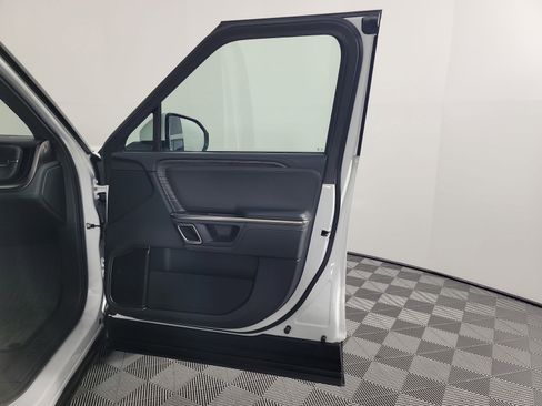 Used 2024 Rivian R1S Adventure AWD/4WD image 18