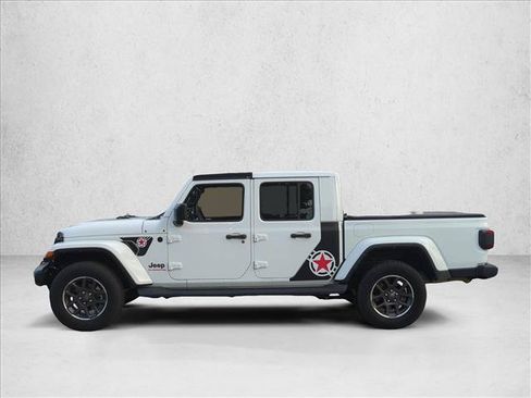 Used 2022 Jeep Gladiator Overland w/ LED Lighting Group AWD/4WD image 8