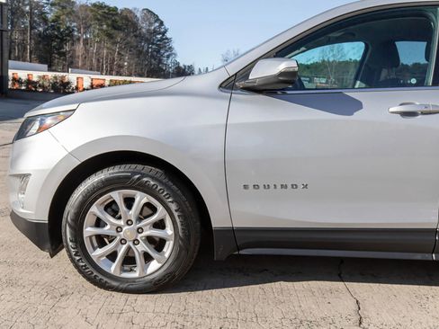 Used 2019 Chevrolet Equinox LT image 4