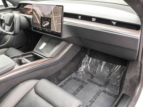Used 2022 Tesla Model S image 29