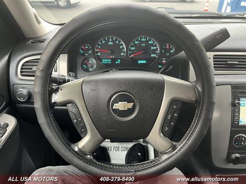 Used 2010 Chevrolet Avalanche LT w/ Luxury Package AWD/4WD image 21