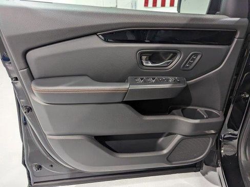 New 2025 Honda Pilot TrailSport image 13