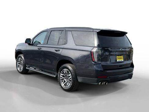 Used 2025 Chevrolet Tahoe Z71 w/ Comfort Package image 3