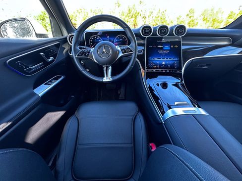 Certified 2025 Mercedes-Benz GLC 300 GLC 300 image 2