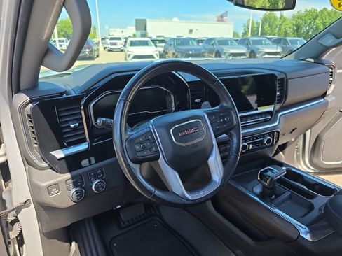 Certified 2022 GMC Sierra 1500 SLT w/ SLT Premium Plus Package AWD/4WD image 16