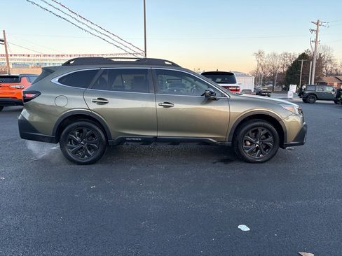 Used 2022 Subaru Outback Onyx Edition XT image 3