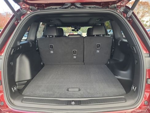 New 2025 Jeep Grand Cherokee Limited w/ Luxury Tech Group II image 15