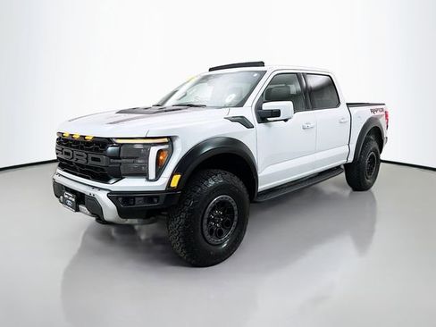 Used 2025 Ford F150 Raptor image 3