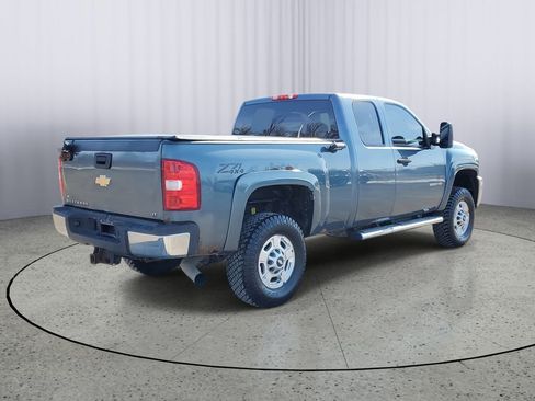 Used 2011 Chevrolet Silverado 2500 LT image 3