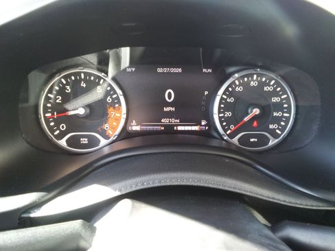 Used 2015 Jeep Renegade Limited image 14