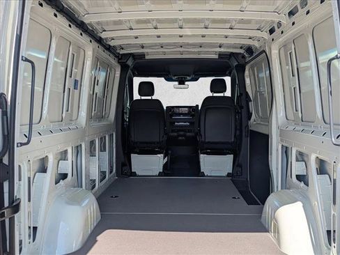New 2026 Mercedes-Benz Sprinter 2500 image 17