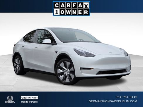 Used 2023 Tesla Model Y Long Range AWD/4WD image 1