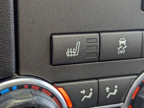 Used 2015 Land Rover LR4 HSE LUX image 24