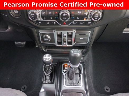 Used 2018 Jeep Wrangler Unlimited Sahara image 18