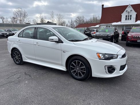 Used 2017 Mitsubishi Lancer ES image 1