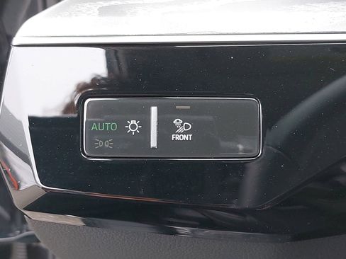 Certified 2023 Audi e-tron Premium Plus w/ Premium Plus Package AWD/4WD image 29