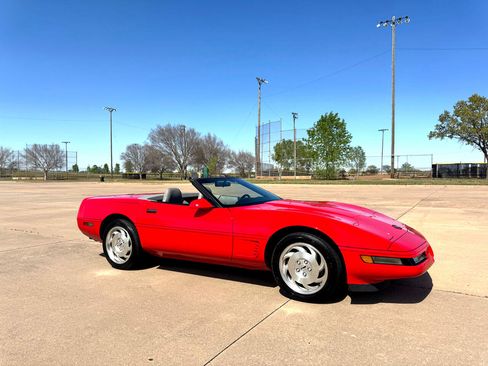 Used 1995 Chevrolet Corvette Convertible image 33