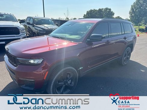 Used 2023 Jeep Grand Cherokee L Limited w/ Black Appearance Package AWD/4WD image 1