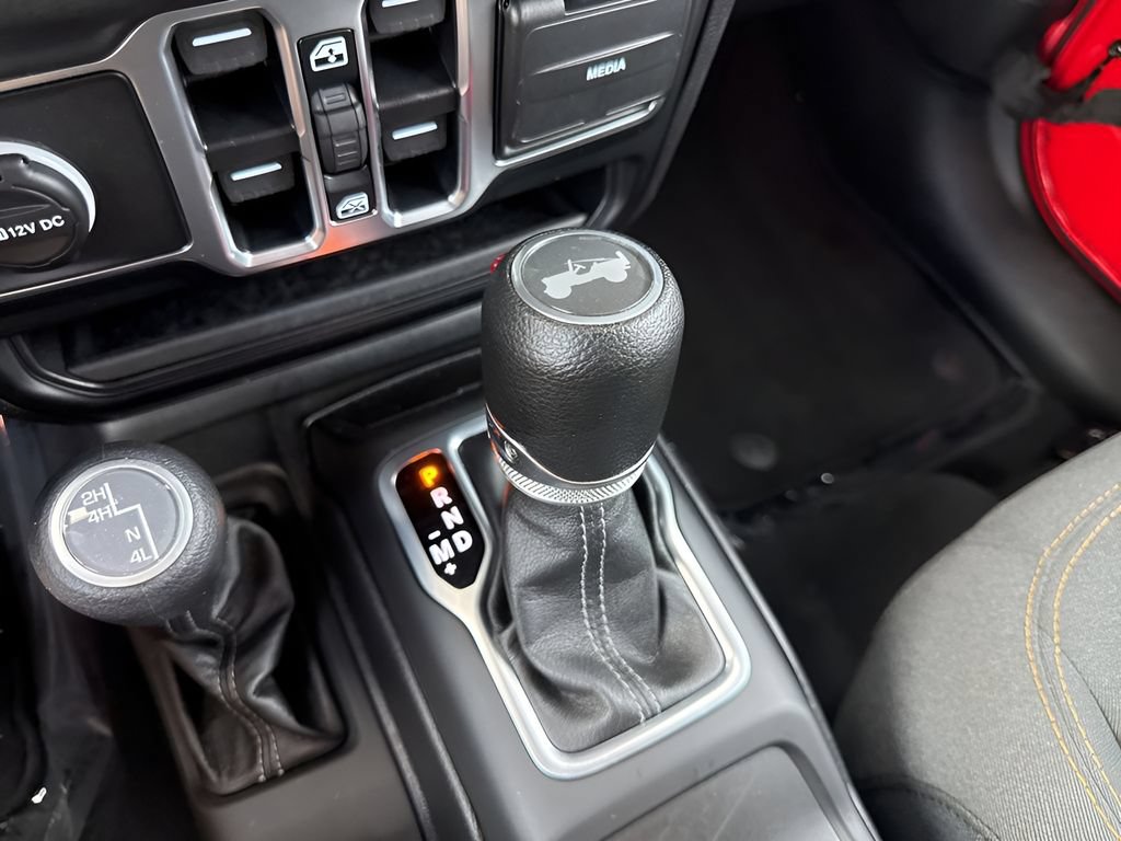 Used 2025 Jeep Wrangler Unlimited Sport AWD/4WD image 22