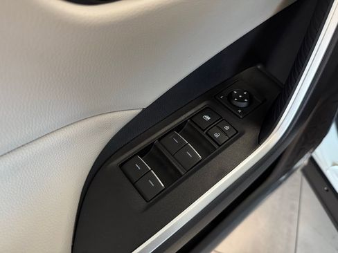 Used 2025 Toyota RAV4 XLE image 37