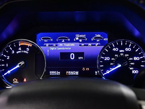 Used 2022 Ford F350 Lariat w/ Lariat Value Package image 17