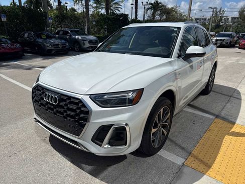 Certified 2023 Audi Q5 2.0T Premium w/ Convenience Package image 1