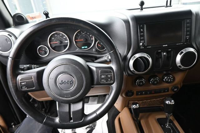 Used 2013 Jeep Wrangler Rubicon w/ Dual Top Group AWD/4WD image 26