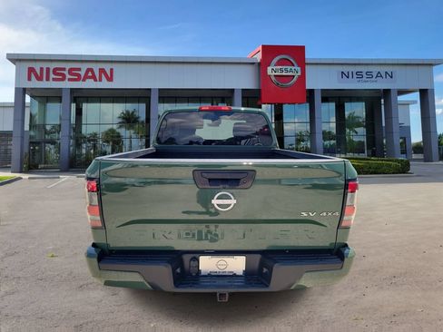 Used 2023 Nissan Frontier SV AWD/4WD image 3