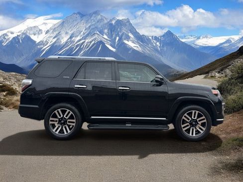 Used 2017 Toyota 4Runner Limited AWD/4WD image 6