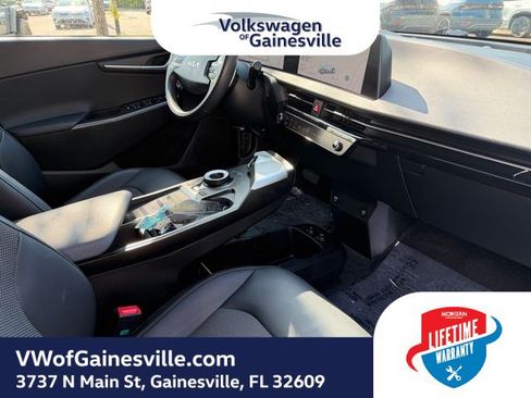 Used 2024 Kia EV6 Light RWD image 10