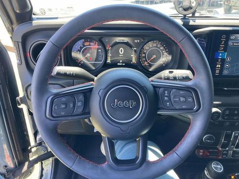 Used 2024 Jeep Wrangler Unlimited Rubicon AWD/4WD image 20