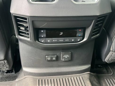 Used 2024 Toyota Sequoia Platinum AWD/4WD image 22