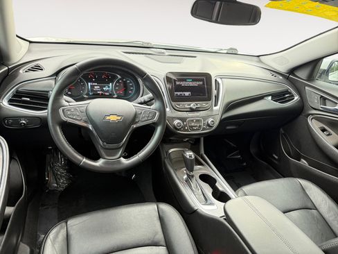 Used 2017 Chevrolet Malibu LT w/ Leather Package image 15