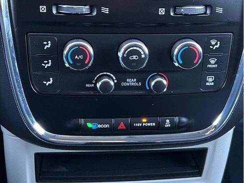 Used 2017 Dodge Grand Caravan SE w/ Power Window Group image 17