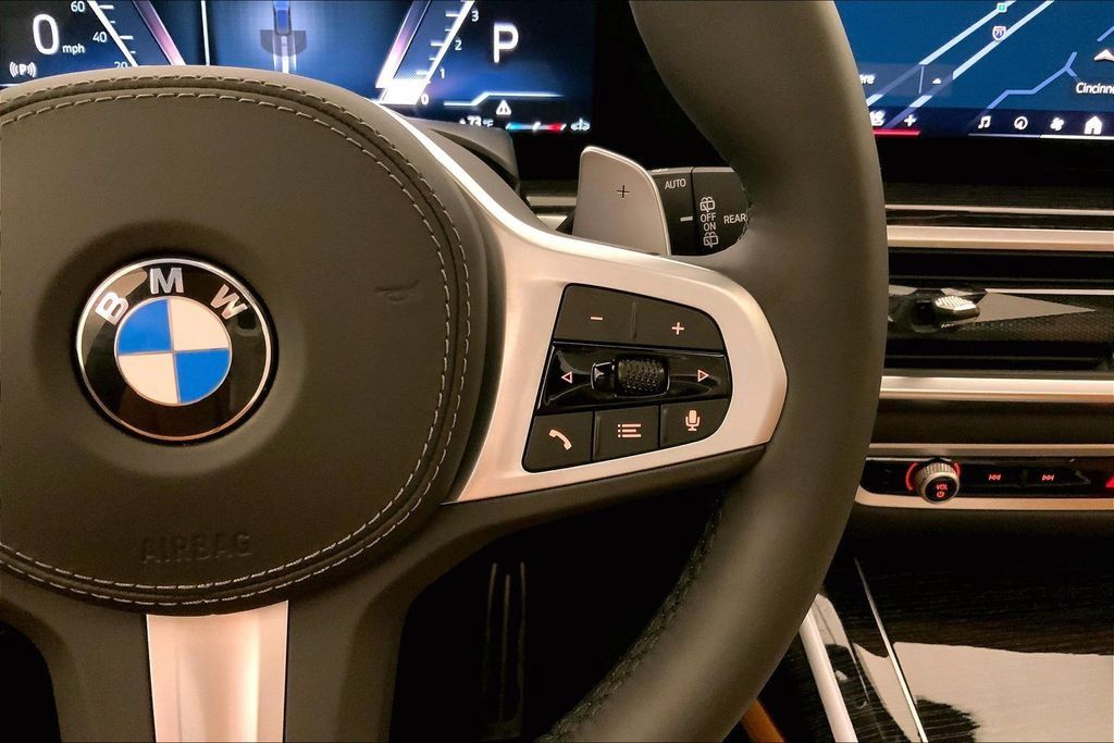 Used 2026 BMW X7 xDrive40i AWD/4WD image 19