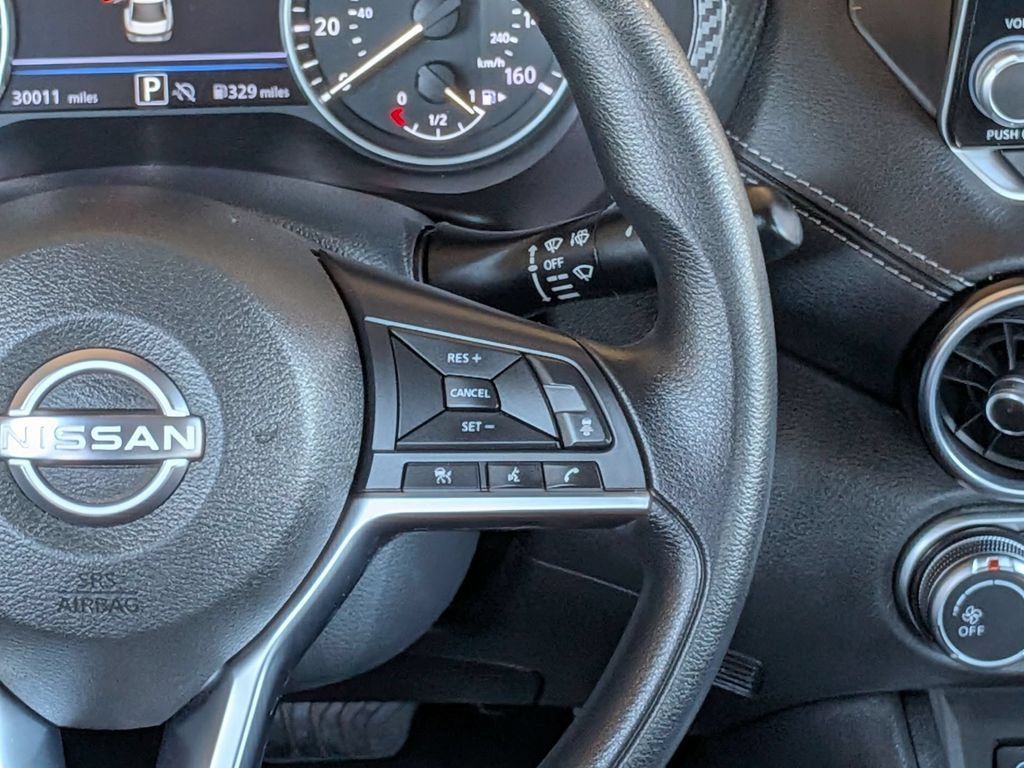 Used 2025 Nissan Sentra SV FWD image 18