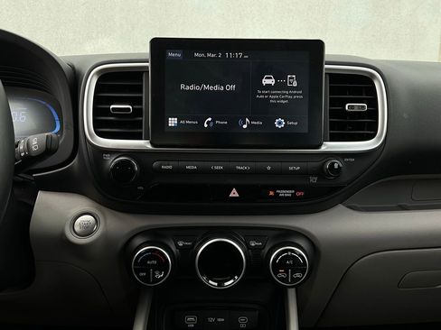 Used 2025 Hyundai Venue SEL image 26