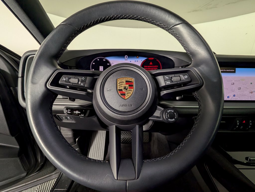 Certified 2024 Porsche Cayenne Coupe AWD/4WD image 35