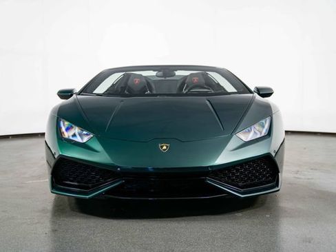 Used 2016 Lamborghini Huracan LP 610-4 AWD/4WD image 3
