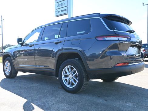 New 2025 Jeep Grand Cherokee L Laredo image 2